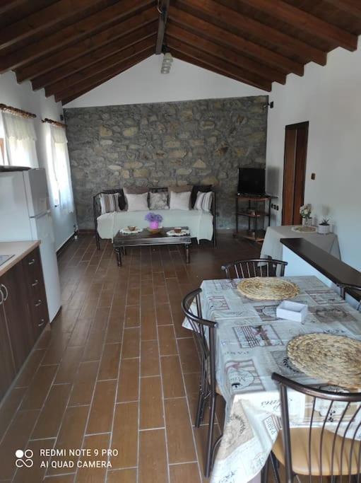 Villa Petroula Kontias المظهر الخارجي الصورة